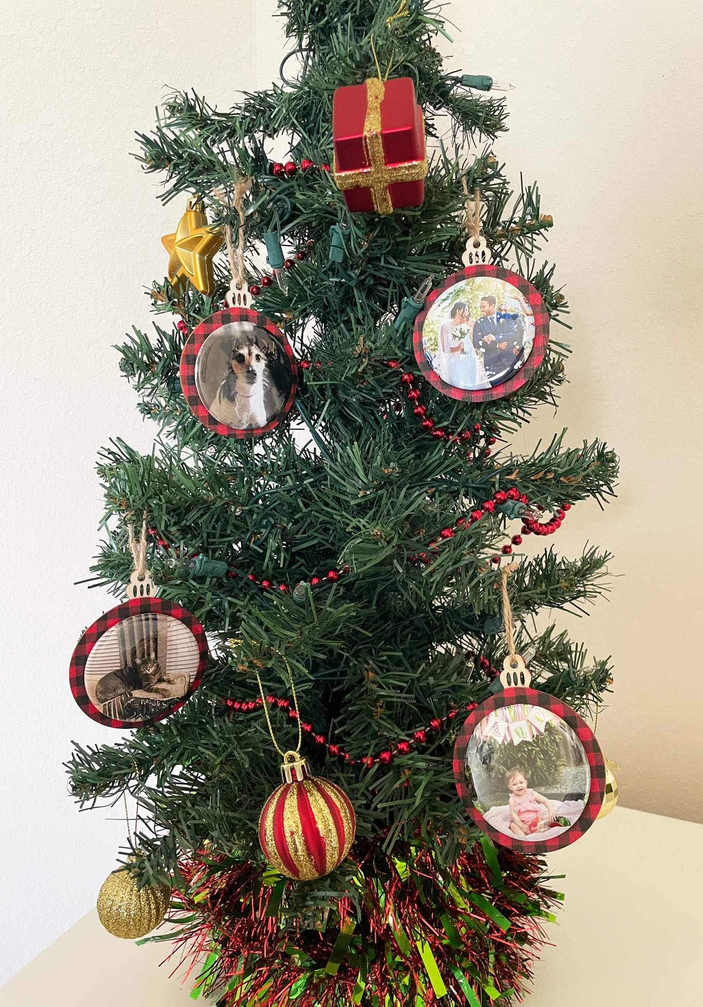Christmas Ornament Holders for Round Magnets